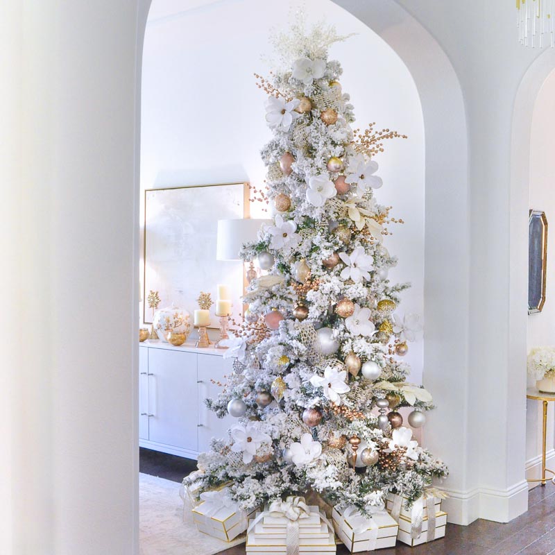Christmas Dining Room - Decor Gold Designs