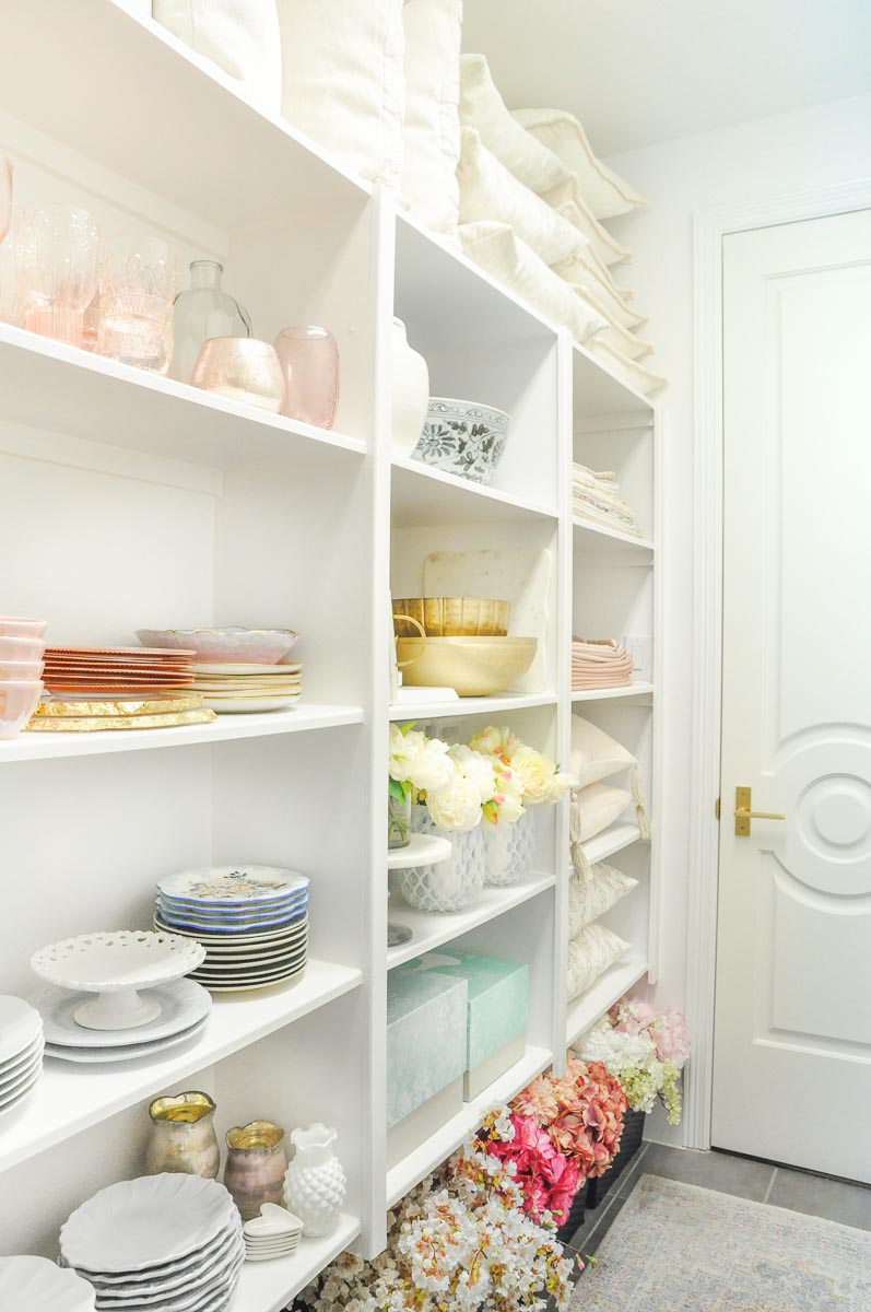 Beautiful entertaining closet home decor items