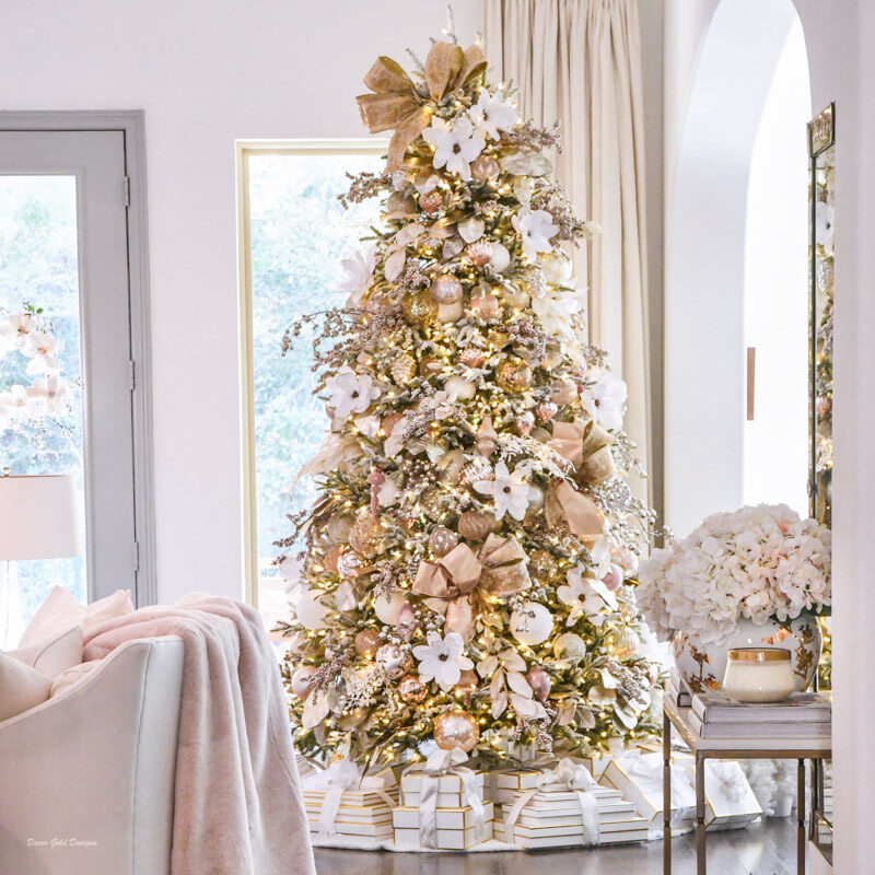 Sophisticated Christmas Tree in Blush and Gold