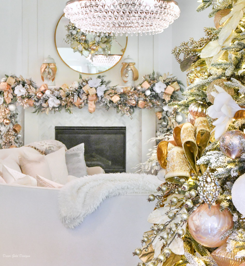 Christmas Living Room in Blush and Gold - Decor Gold Designs