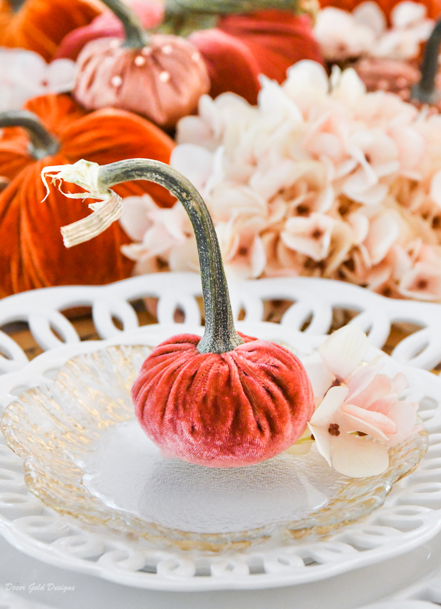 traditional fall pumpkin centerpiece