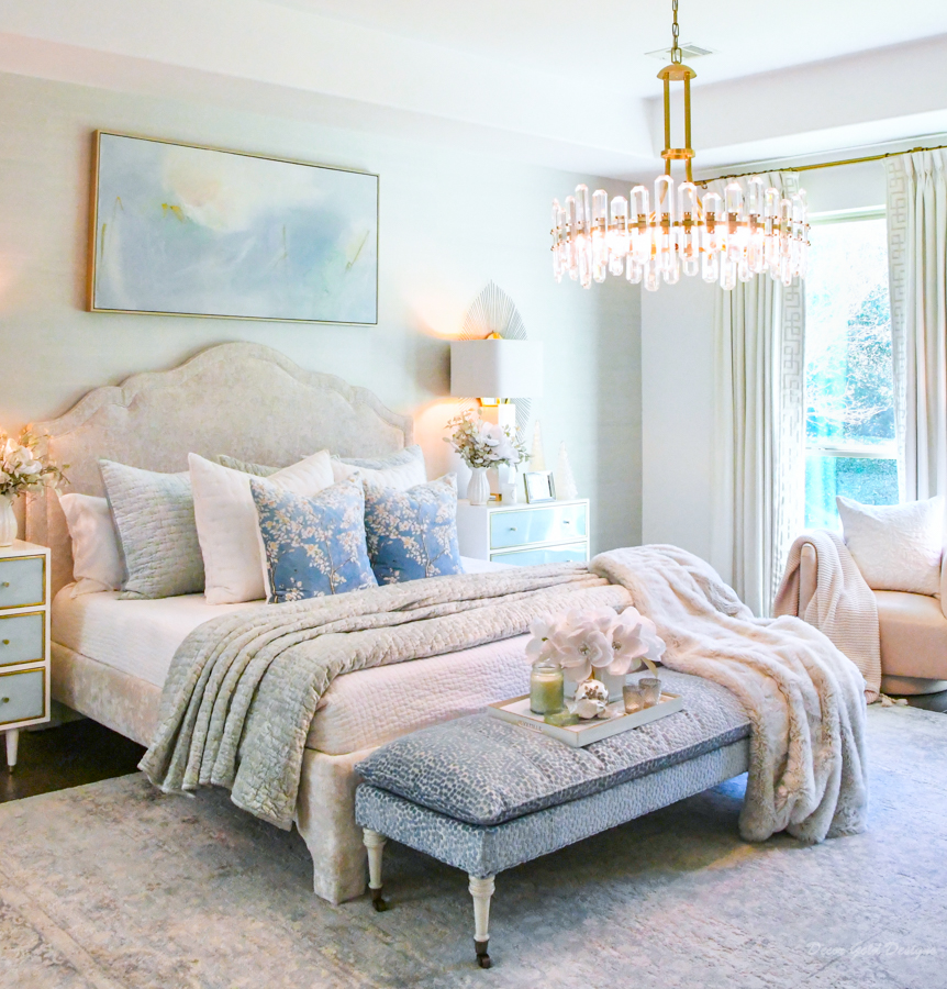 Christmas Bedroom in Shades of Green Decor Gold Designs