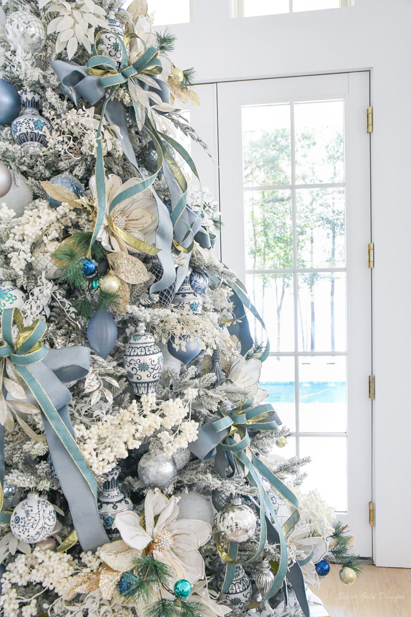Timeless blue Christmas tree