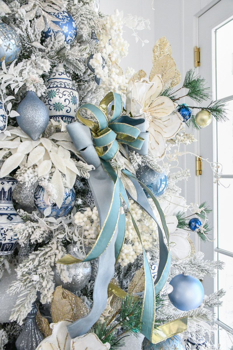 Timeless blue Christmas tree