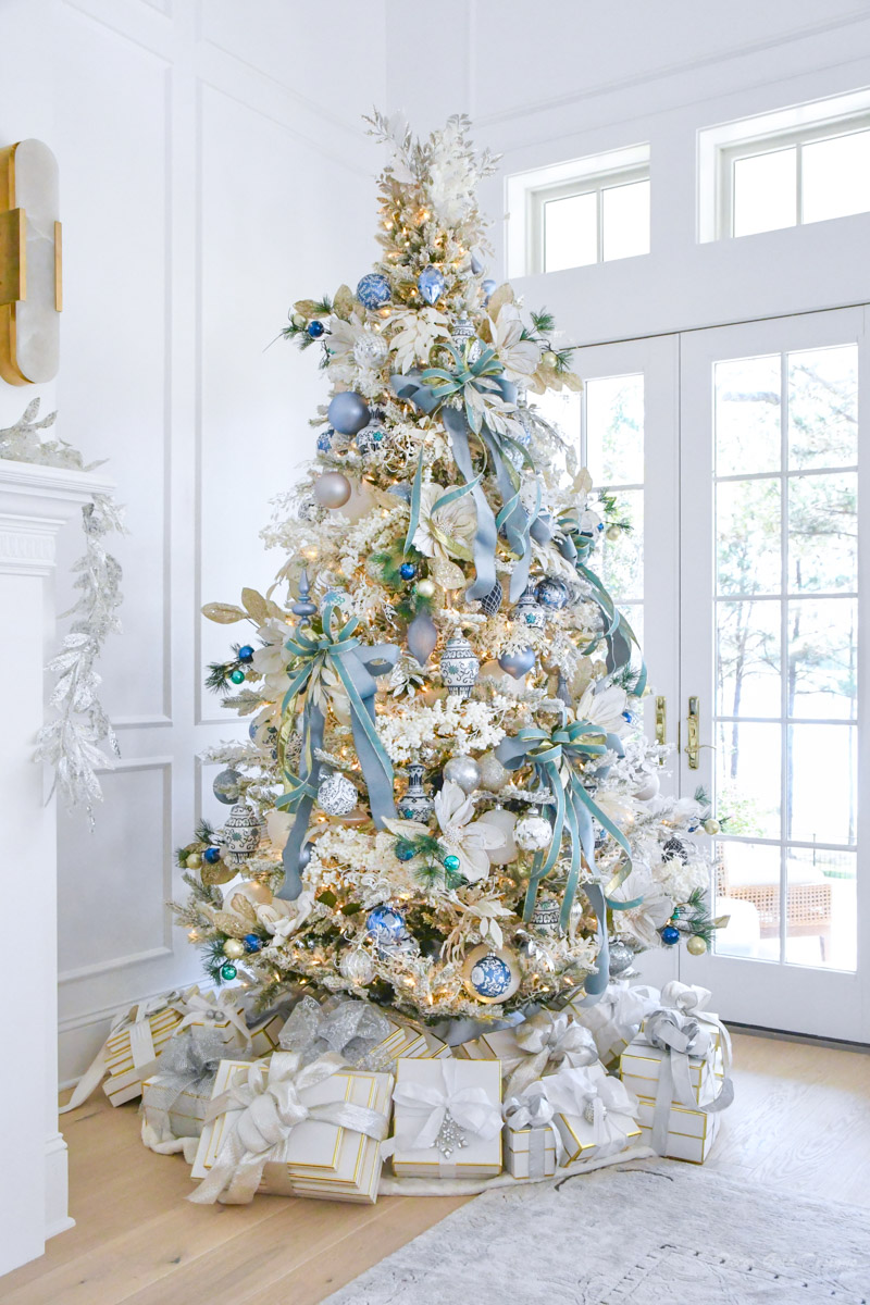 Timeless blue Christmas tree