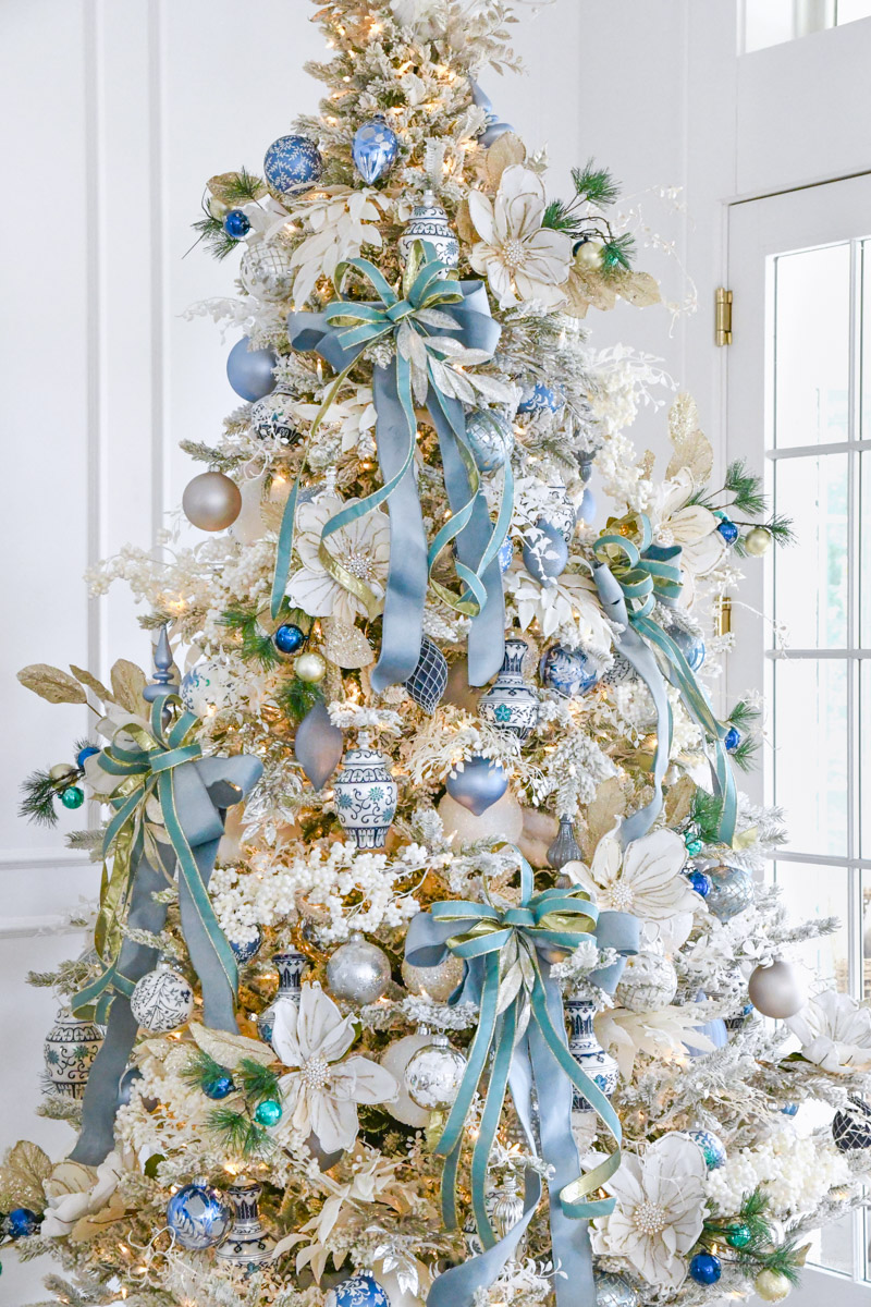 Timeless blue Christmas tree